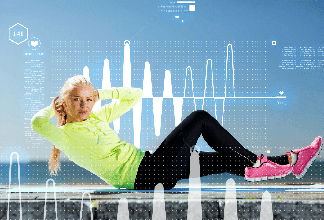 fitness tracker frau beim bauchtraining