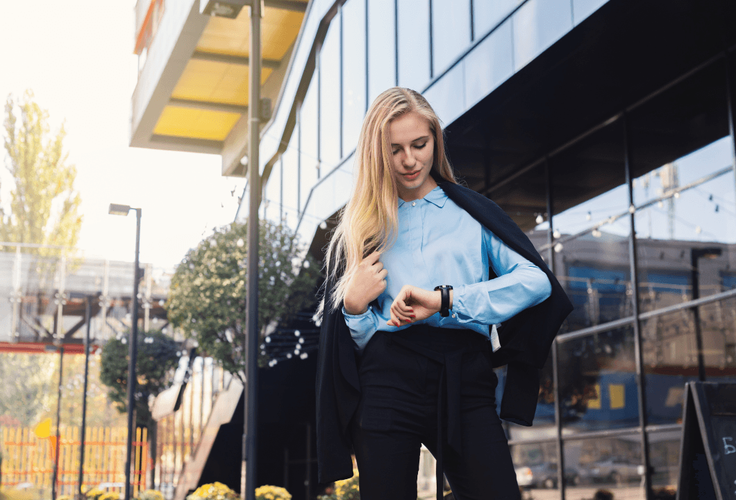 fitness tracker business frau